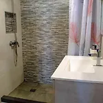 Angelmoon Modern & Sea Views Apartman