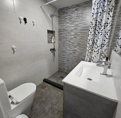 Angelmoon Modern & Sea Views Apartamento *