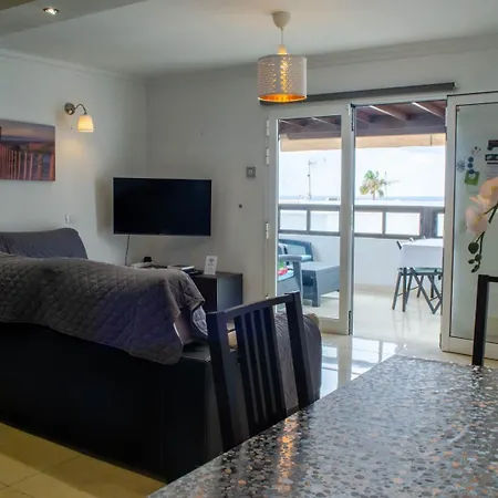 Appartamento Angelmoon Modern & Sea Views *