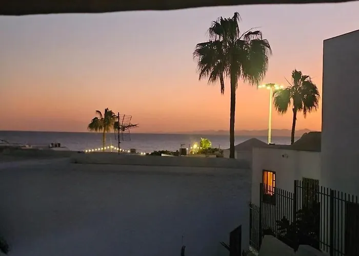 Angelmoon Modern & Sea Views Apartment