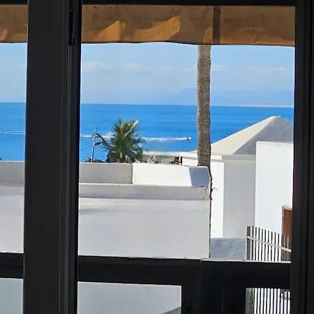 Angelmoon Modern & Sea Views Apartament *