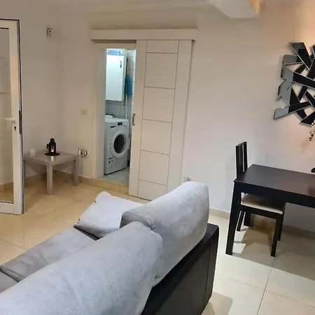 Angelmoon Modern & Sea Views Apartament *